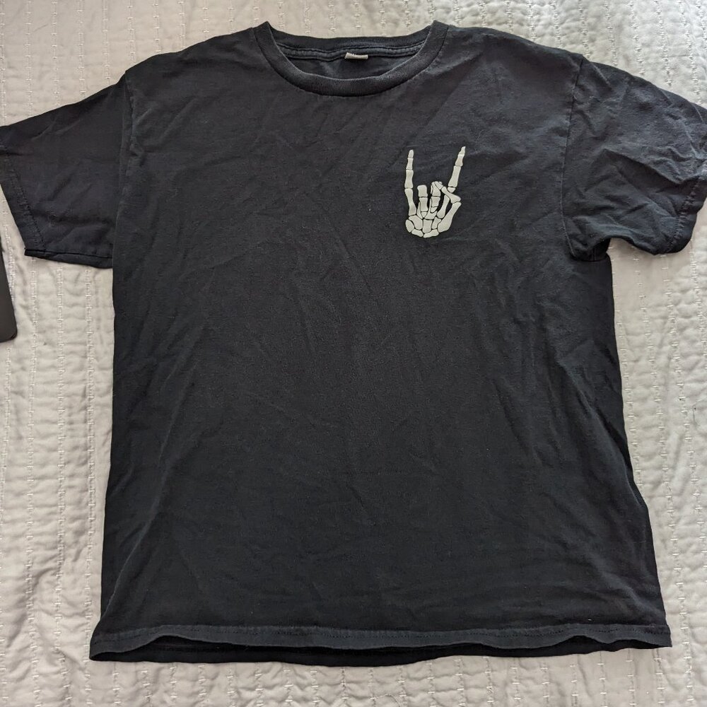 Youth/Kids Large Black Tee T-shirt with Skeleton Rock On Hand Sign